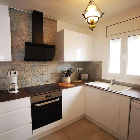 Appartamento Joan Margarit 2-b -vista Excepcional Del Mediterráneo Con Piscina Comunitaria. - Es-228-159 Roses